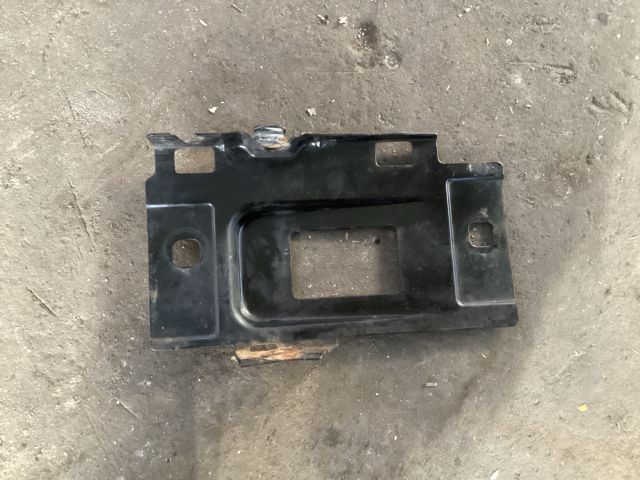 bontott VOLVO V70 Bal első Lökhárító Merevítő Tartó (Fém)