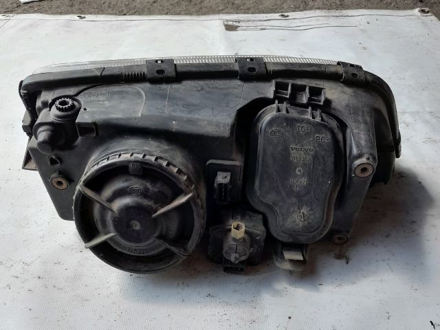 bontott VOLVO V70 Bal Fényszóró