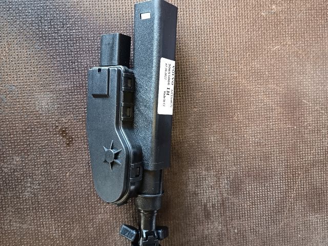 bontott VOLVO V70 Bal Fényszórómosó Fúvóka