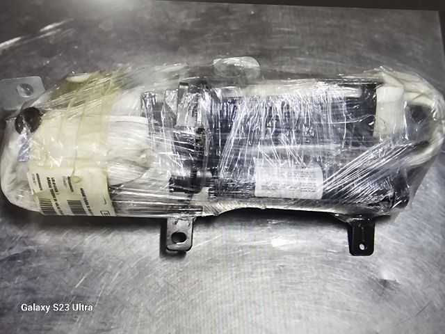 bontott VOLVO V70 Bal Függönylégzsák és Oldallégzsák