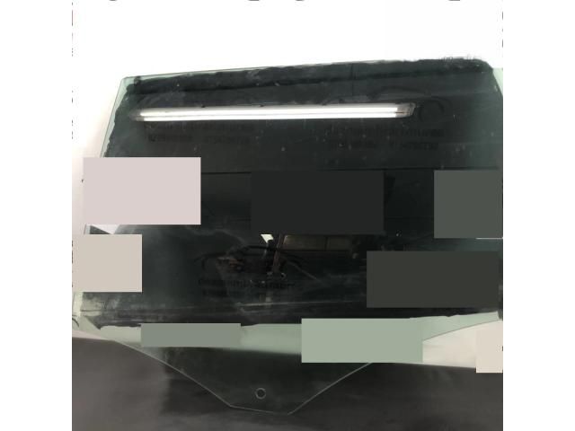 bontott VOLVO V70 Bal hátsó Ablak