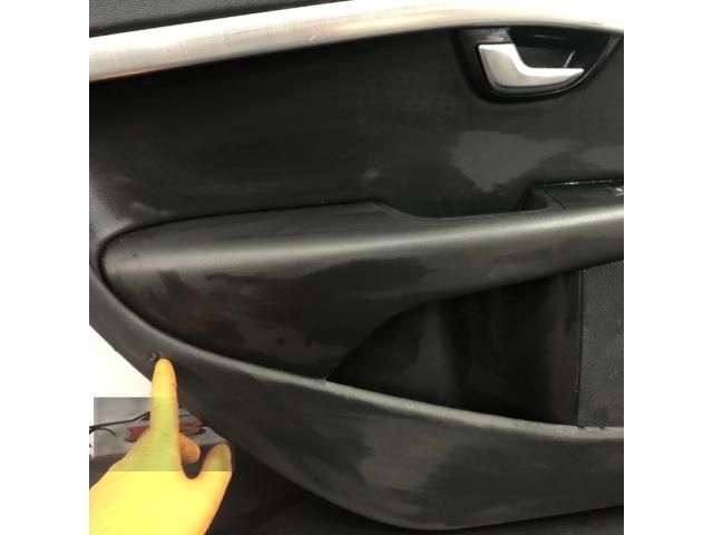 bontott VOLVO V70 Bal hátsó Ajtó Kárpit