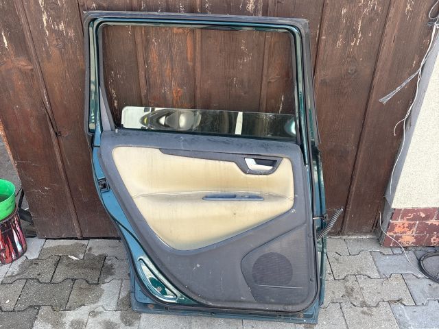 bontott VOLVO V70 Bal hátsó Ajtó (Üres lemez)