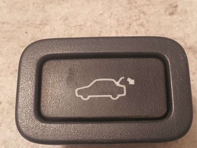 bontott VOLVO V70 Csomagtérajtó Kapcsoló