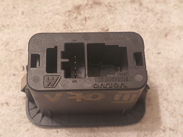 bontott VOLVO V70 Csomagtérajtó Kapcsoló