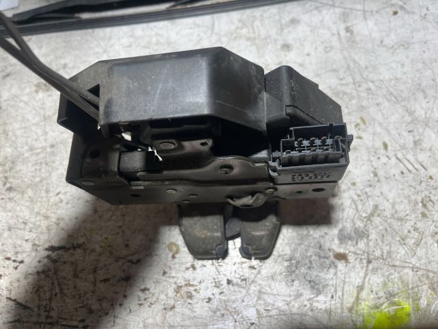 bontott VOLVO V70 Csomagtérajtó Zárszerkezet