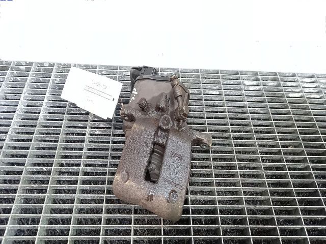 bontott VOLVO V70 Bal hátsó Féknyereg Munkahengerrel