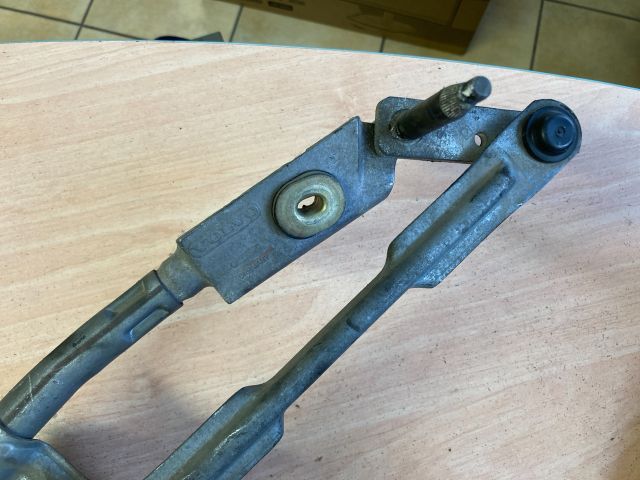 bontott VOLVO V70 Első Ablaktörlő Szerkezet Motorral