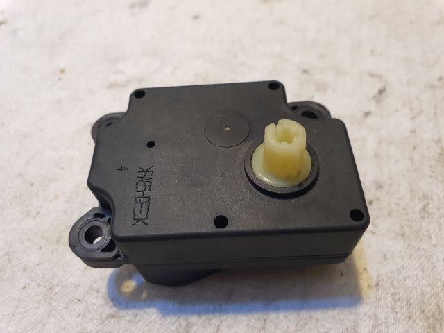 bontott VOLVO V70 Fűtés Állító Motor