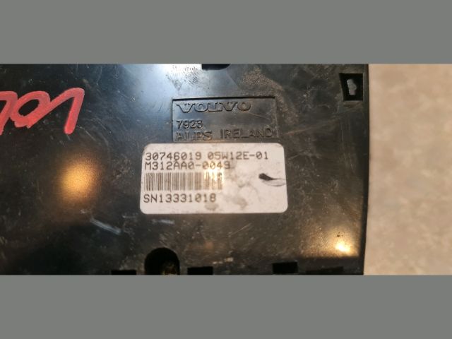 bontott VOLVO V70 Fűtéskapcsoló