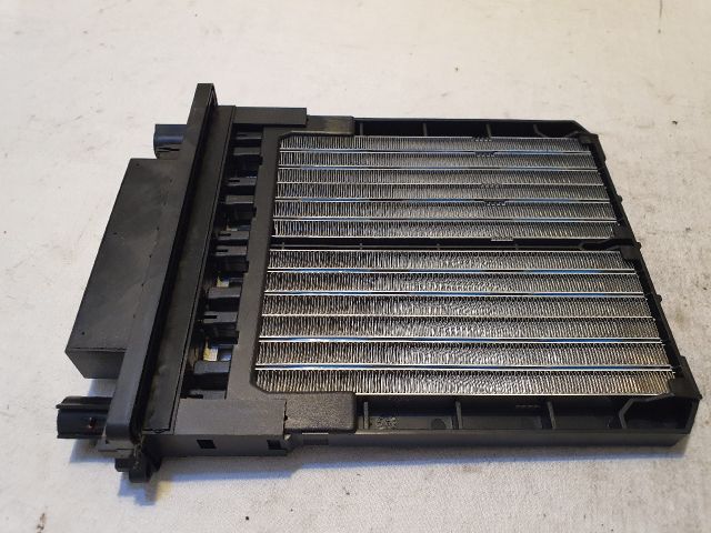 bontott VOLVO V70 Fűtőradiátor (Elektromos)