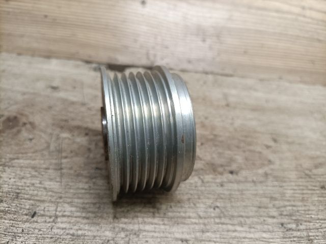 bontott VOLVO V70 Generátor Szabadonfutó