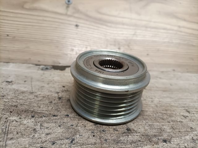 bontott VOLVO V70 Generátor Szabadonfutó