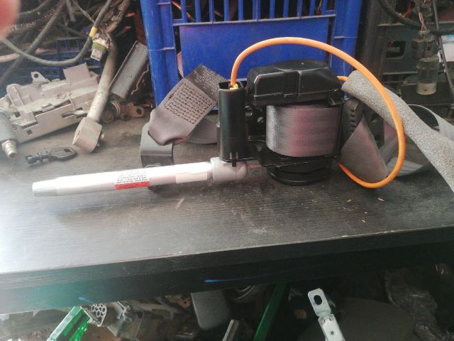 bontott VOLVO V70 Hátsó középső Biztonsági Öv