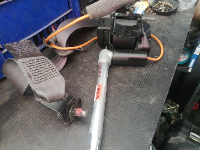 bontott VOLVO V70 Hátsó középső Biztonsági Öv