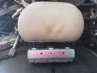 bontott VOLVO V70 Hátsó középső Fejtámla