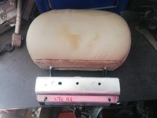 bontott VOLVO V70 Hátsó középső Fejtámla