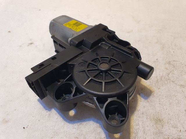 bontott VOLVO V70 Jobb első Ablakemelő Motor