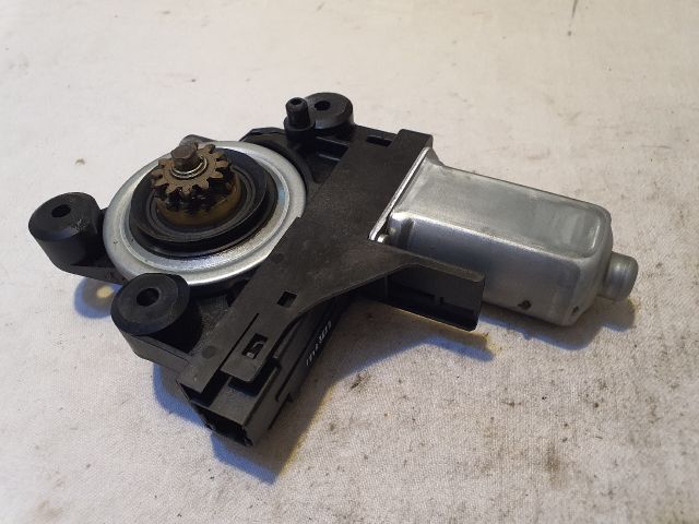 bontott VOLVO V70 Jobb első Ablakemelő Motor