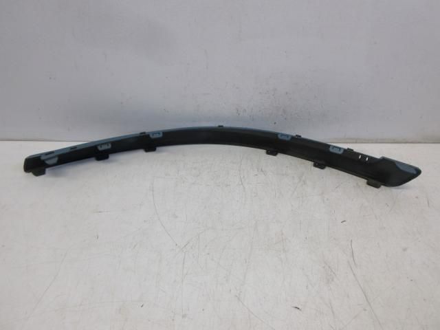 bontott VOLVO V70 Jobb első Lökhárító Díszléc