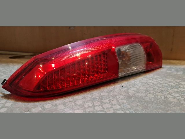 bontott VOLVO V70 Jobb Felső Hátsó Lámpa