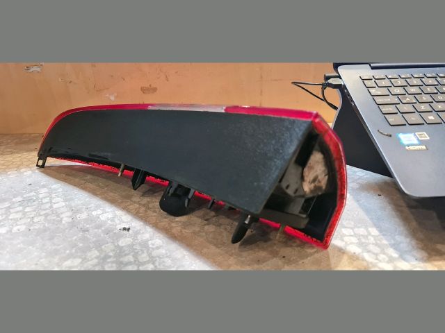 bontott VOLVO V70 Jobb Felső Hátsó Lámpa