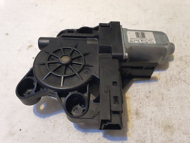 bontott VOLVO V70 Jobb hátsó Ablakemelő Motor