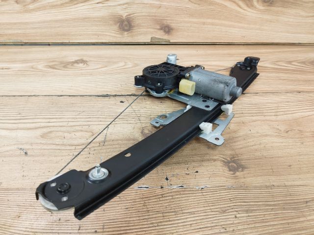 bontott VOLVO V70 Jobb hátsó Ablakemelő Szerkezet (Elektromos)