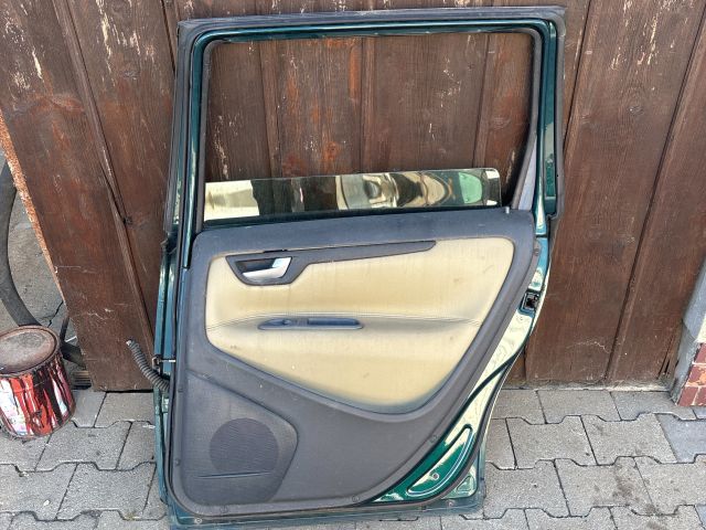 bontott VOLVO V70 Jobb hátsó Ajtó (Üres lemez)