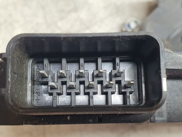 bontott VOLVO V70 Jobb hátsó Ajtózár