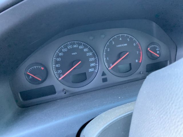 bontott VOLVO V70 Levélrács