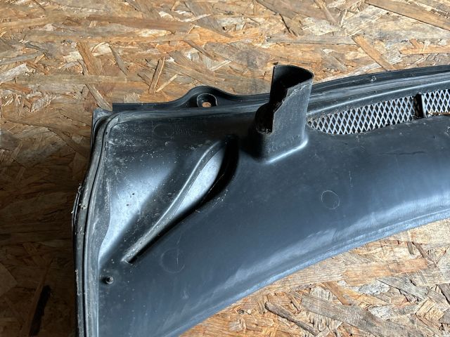 bontott VOLVO V70 Levélrács