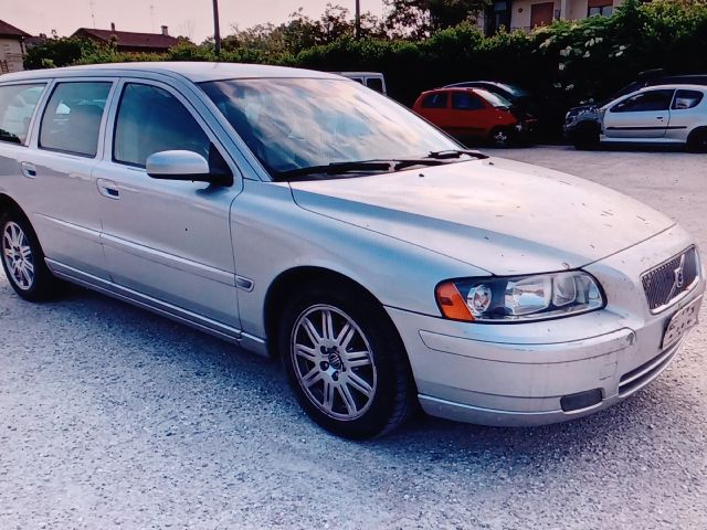 bontott VOLVO V70 Levélrács