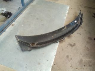 bontott VOLVO V70 Levélrács