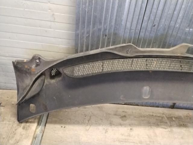 bontott VOLVO V70 Levélrács