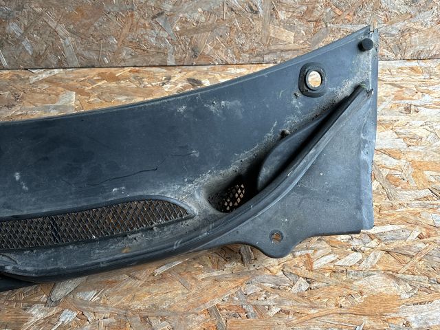 bontott VOLVO V70 Levélrács