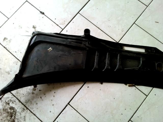 bontott VOLVO V70 Levélrács