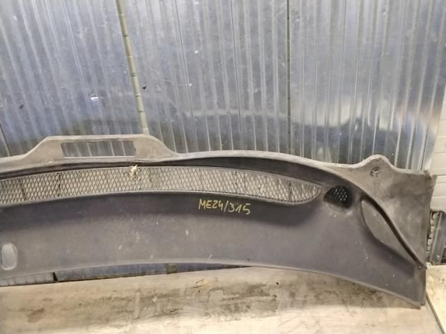 bontott VOLVO V70 Levélrács