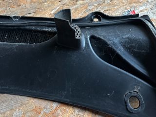 bontott VOLVO V70 Levélrács