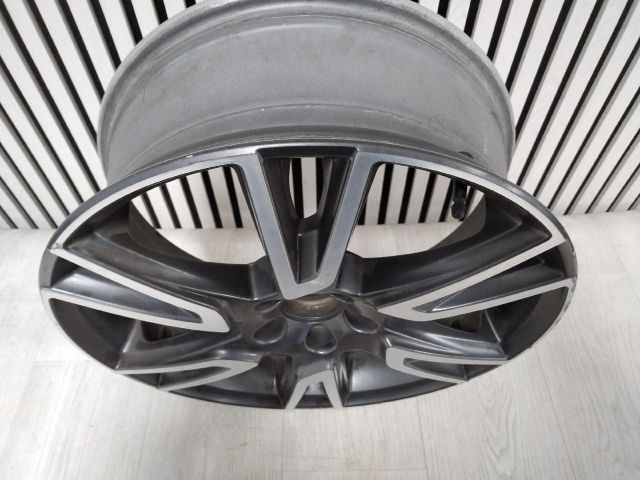 bontott VOLVO V90 Alufelni (1 db)