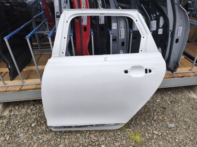 bontott VOLVO V90 Bal hátsó Ajtó (Üres lemez)