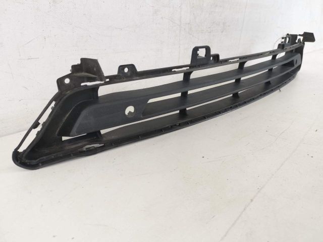 bontott VOLVO V90 Első Lökhárító Alsó Középső Díszrács