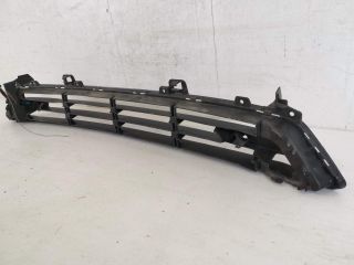 bontott VOLVO V90 Első Lökhárító Alsó Középső Díszrács