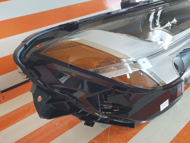 bontott VOLVO V90 Jobb Fényszóró