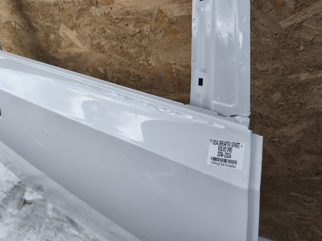 bontott VOLVO V90 Jobb hátsó Ajtó (Üres lemez)