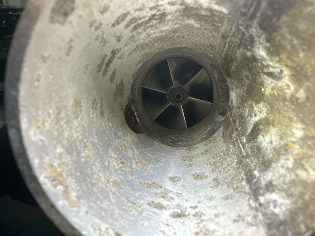 bontott VOLVO XC40 Turbó