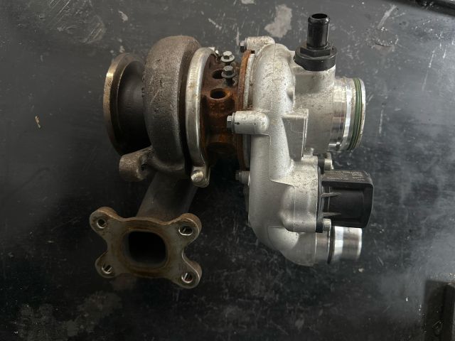 bontott VOLVO XC40 Turbó