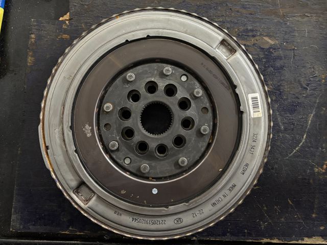 bontott VOLVO XC40 Kettős tömegű Lendkerék