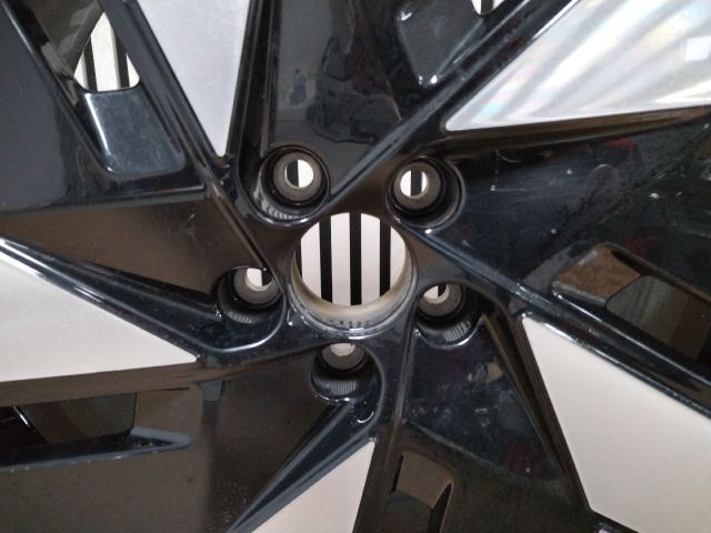 bontott VOLVO XC40 Alufelni (1 db)