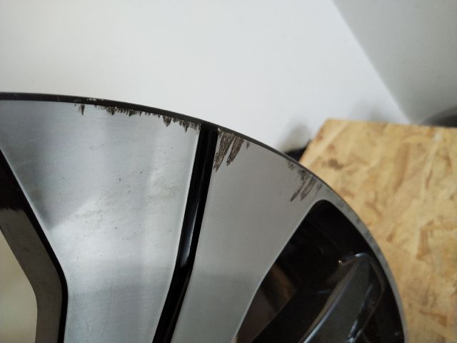 bontott VOLVO XC40 Alufelni (1 db)